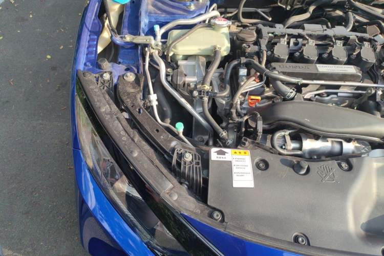 Used Honda Civic 2019 220TURBO CVT Dynamic Edition China V Emission Standard Engine Bay Right