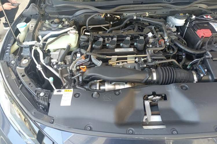 Used Honda Civic 2019 220TURBO CVT Dynamic Edition China VI Emission Standard Engine Bay Right