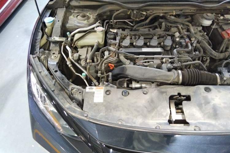 Used Honda Civic 2019 220TURBO CVT Dynamic Edition China VI Engine Bay Right