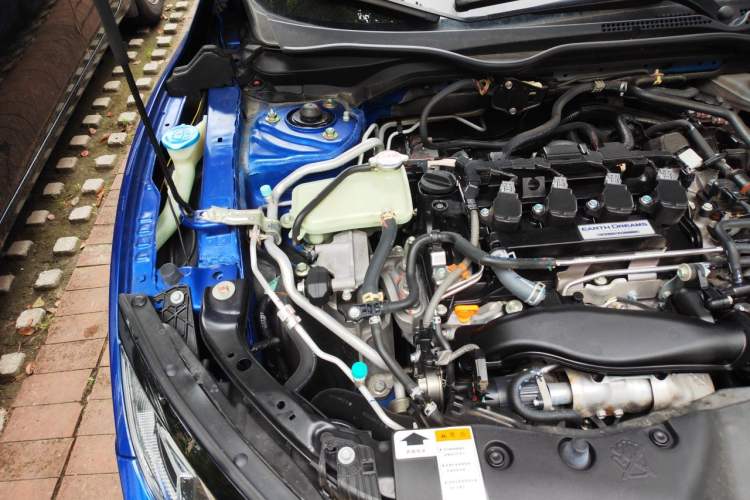 Used Honda Civic 2019 220TURBO CVT Dynamic Edition China VI Engine Bay Right