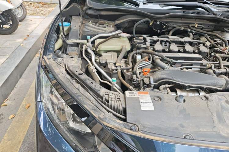 Used Honda Civic 2019 220TURBO CVT Dynamic Edition China VI Engine Bay Right