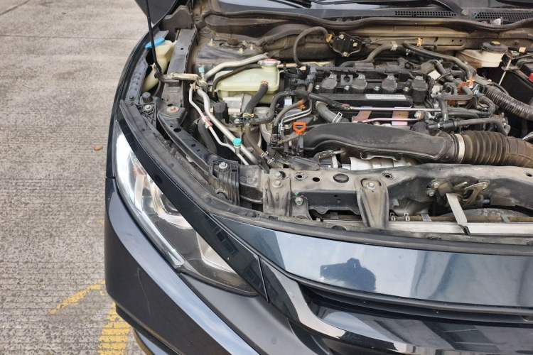 Used Honda Civic 2019 220TURBO CVT Dynamic Edition China VI Engine Bay Right