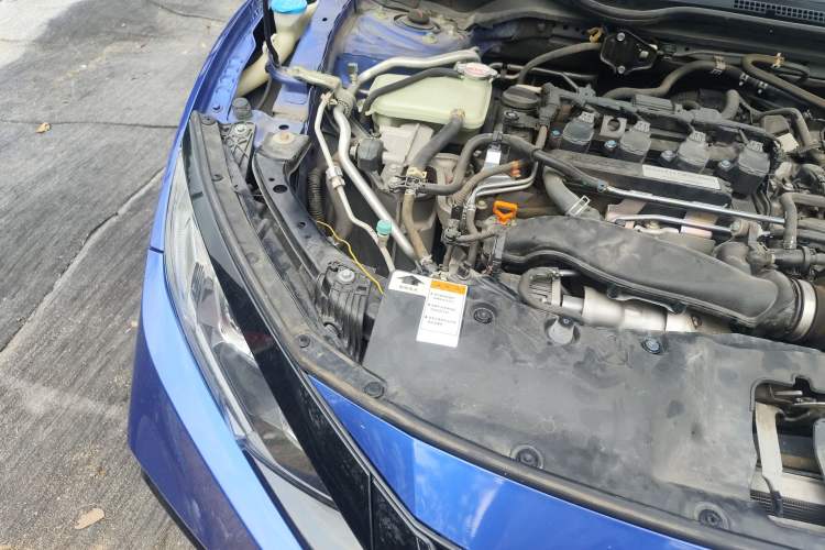 Used Honda Civic 2019 220TURBO CVT Dynamic Edition China VI Emission Standard Engine Bay Right