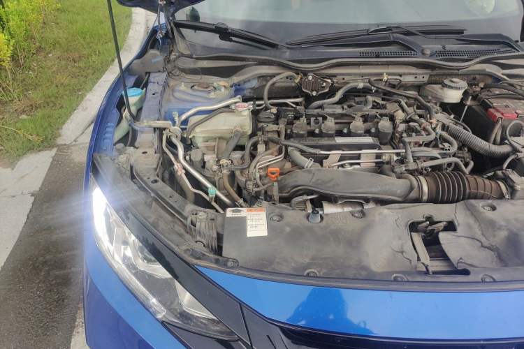 Used Honda Civic 2019 220TURBO CVT Dynamic Edition China VI Emission Standard Engine Bay Right