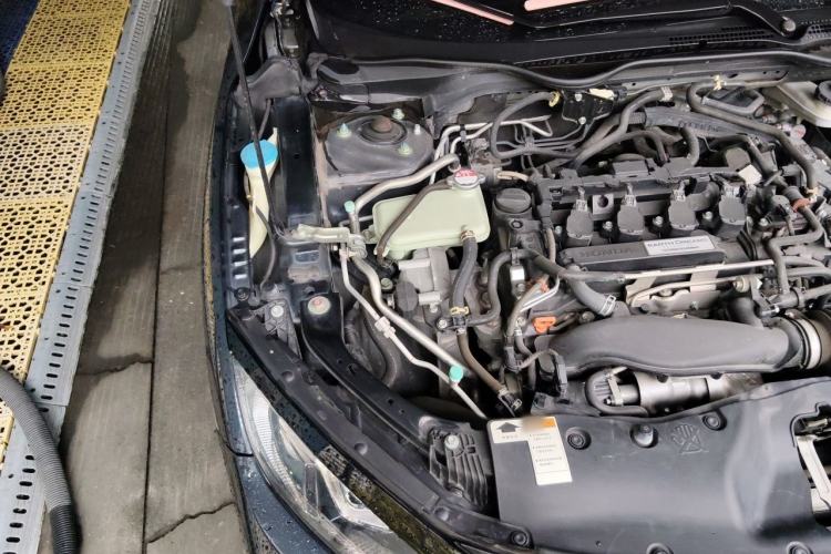 Used Honda Civic 2019 220TURBO CVT Dynamic Edition China VI Emission Standard Engine Bay Right