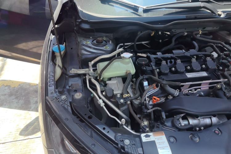 Used Honda Civic 2019 220TURBO CVT Dynamic Edition China VI Emission Standard Engine Bay Right