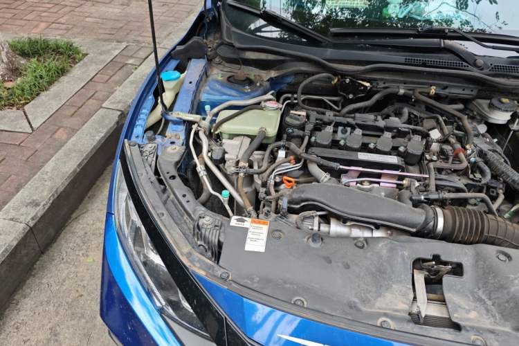 Used Honda Civic 2019 220TURBO CVT Dynamic Edition China VI Engine Bay Right