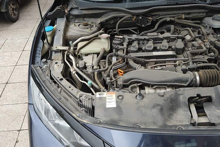 Used Honda Civic 2019 220TURBO CVT Dynamic Edition China VI Emission Standard Engine Bay Right