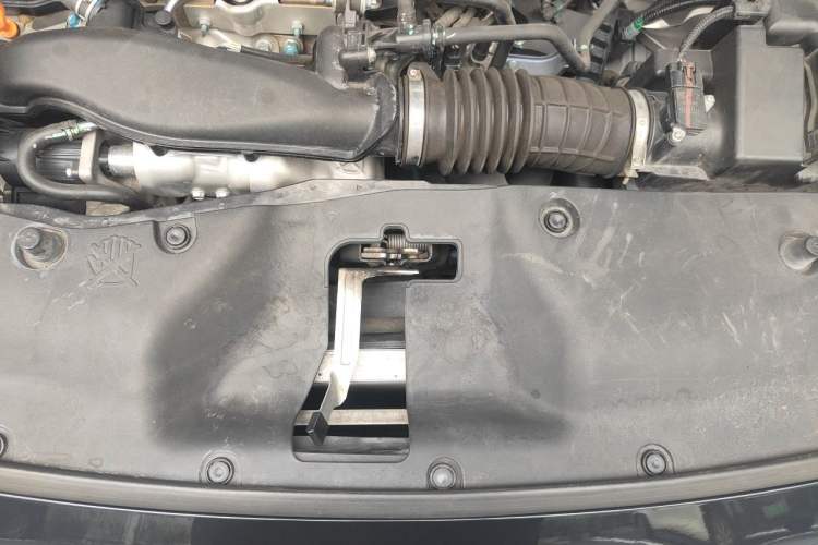 Used Honda Civic 2019 220TURBO CVT Power Edition China VI Emission Standard Engine Bay