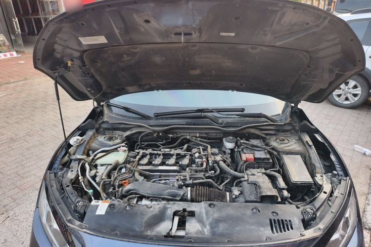Used Honda Civic 2019 220TURBO CVT Dynamic Edition China VI Engine Bay