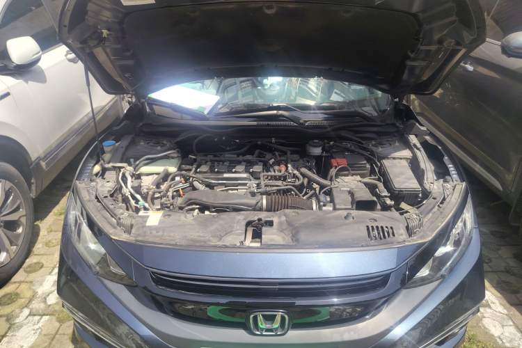 Used Honda Civic 2019 220TURBO CVT Dynamic Edition China VI Engine Bay