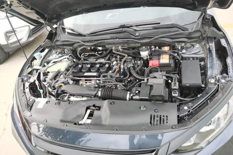 Used Honda Civic 2019 220TURBO CVT Dynamic Edition China VI Engine Bay