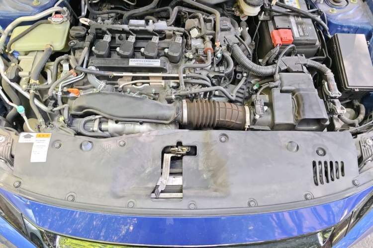 Used Honda Civic 2019 220TURBO CVT Dynamic Edition China VI Emission Standard Engine Bay