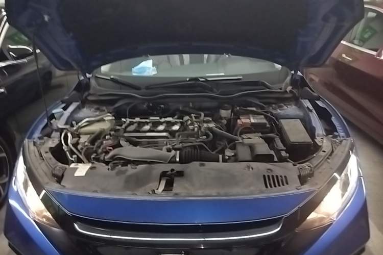 Used Honda Civic 2019 220TURBO CVT Dynamic Edition China VI Emission Standard Engine Bay