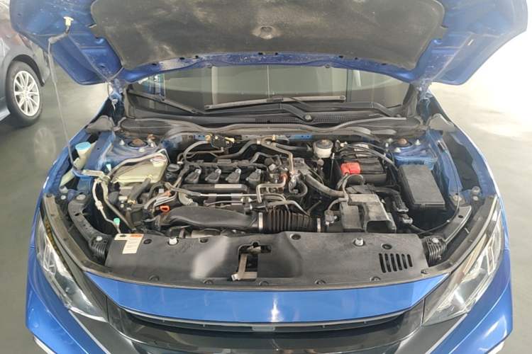 Used Honda Civic 2019 220TURBO CVT Dynamic Edition China VI Engine Bay