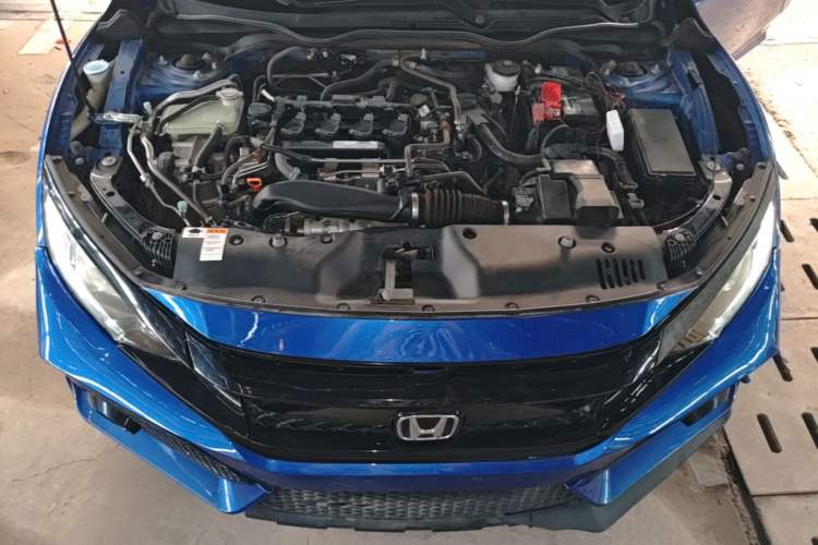 Used Honda Civic 2019 220TURBO CVT Dynamic Edition China VI Engine Bay