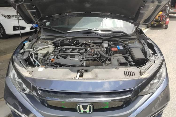 Used Honda Civic 2019 220TURBO CVT Dynamic Edition China VI Engine Bay