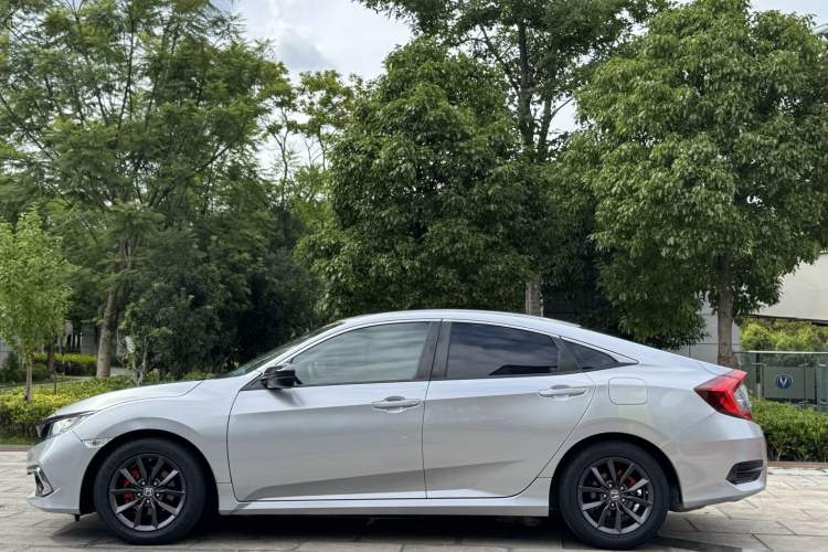 Used Honda Civic 2019 220TURBO CVT Dynamic Edition China VI Exterior 13