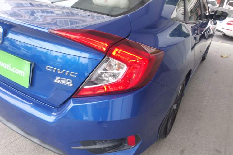 Used Honda Civic 2019 220TURBO CVT Dynamic Edition China VI Exterior 3