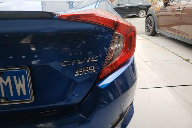 Used Honda Civic 2019 220TURBO CVT Dynamic Edition China VI Emission Standard Exterior 3