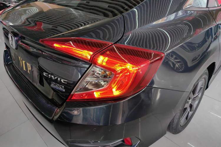 Used Honda Civic 2019 220TURBO CVT Dynamic Edition China VI Exterior 3
