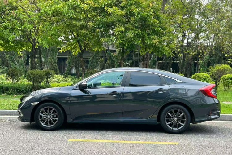 Used Honda Civic 2019 220TURBO CVT Dynamic Edition China VI Exterior 3