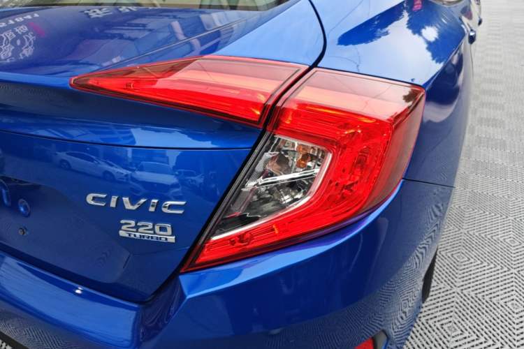 Used Honda Civic 2019 220TURBO CVT Dynamic Edition China V Exterior 3
