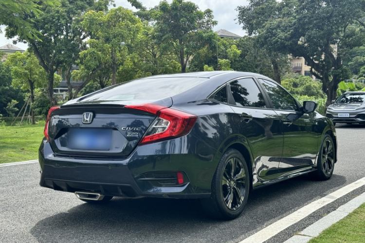 Used Honda Civic 2019 220TURBO CVT Dynamic Edition China VI Emission Standard Exterior 4