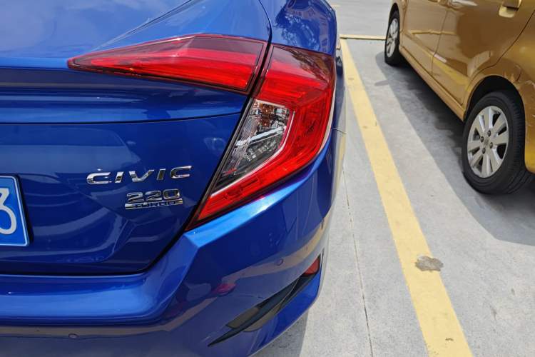 Used Honda Civic 2019 220TURBO CVT Dynamic Edition China VI Exterior 6
