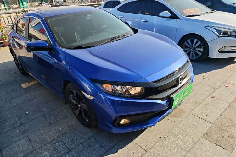 Used Honda Civic 2019 220TURBO CVT Dynamic Edition China VI Front Right 45 Deg