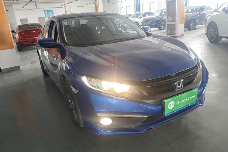 Used Honda Civic 2019 220TURBO CVT Dynamic Edition China VI Front Right 45 Deg