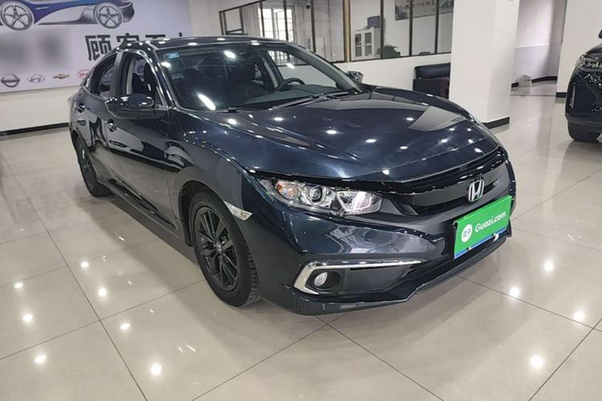 Used Honda Civic 2019 220TURBO CVT Dynamic Edition China VI Front Right 45 Deg