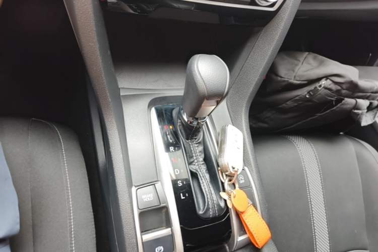 Used Honda Civic 2019 220TURBO CVT Dynamic Edition China VI Gear Lever