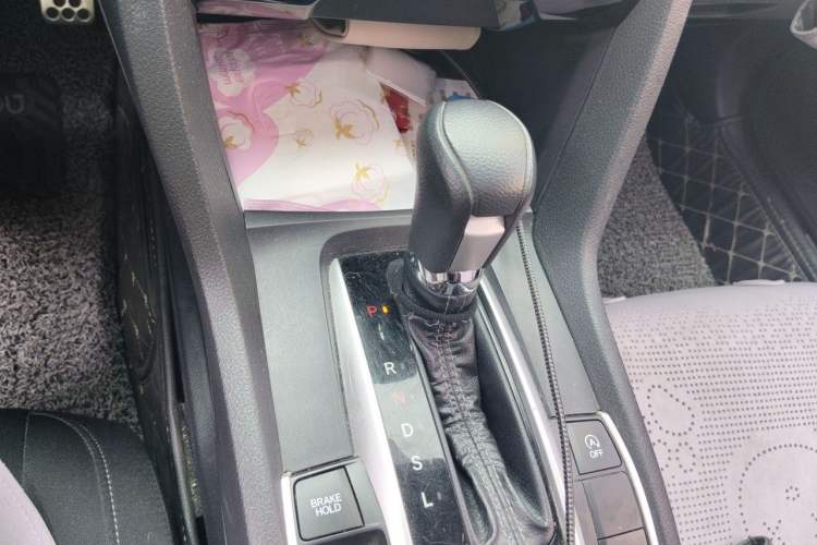Used Honda Civic 2019 220TURBO CVT Dynamic Edition China VI Emission Standard Gear Lever
