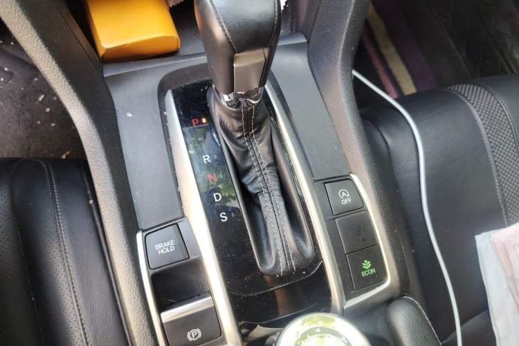 Used Honda Civic 2019 220TURBO CVT Power Edition China VI Emission Standard Gear Lever