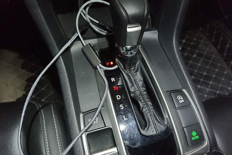 Used Honda Civic 2019 220TURBO CVT Dynamic Edition China VI Emission Standard Gear Lever