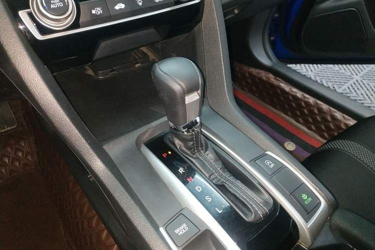 Used Honda Civic 2019 220TURBO CVT Dynamic Edition China VI Gear Lever