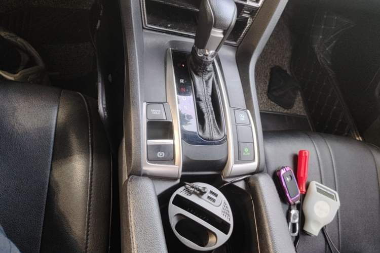 Used Honda Civic 2019 180TURBO CVT Shangdong Edition China VI Gear Lever