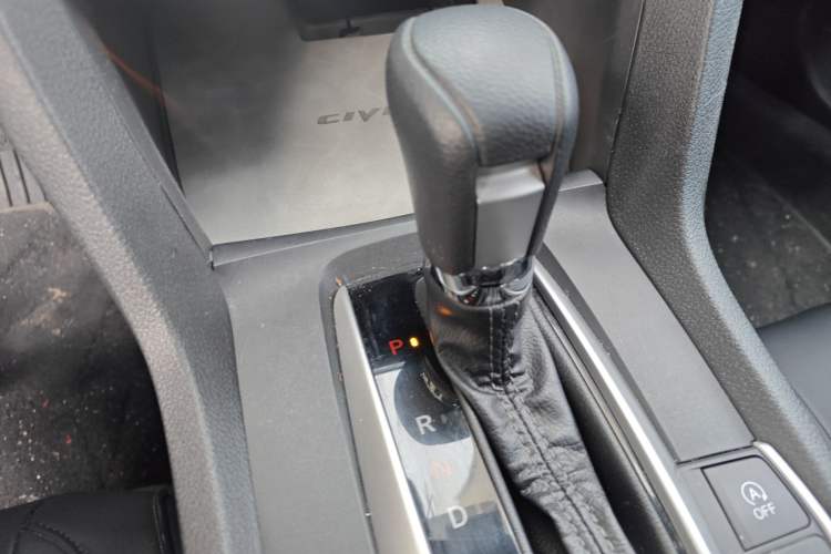 Used Honda Civic 2019 220TURBO CVT Dynamic Edition China VI Gear Lever