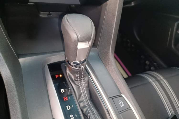 Used Honda Civic 2019 220TURBO CVT Dynamic Edition China VI Gear Lever