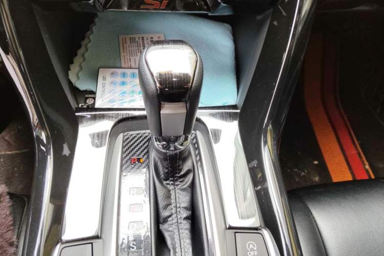 Used Honda Civic 2019 220TURBO CVT Dynamic Edition China VI Gear Lever