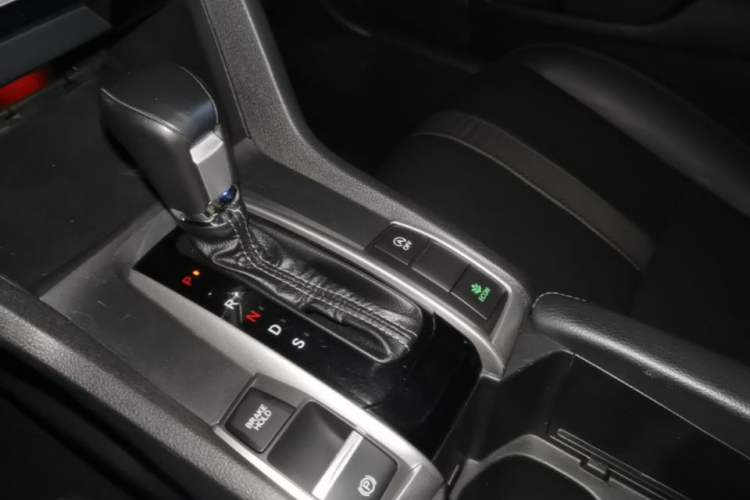 Used Honda Civic 2019 220TURBO CVT Power Edition China VI Emission Standard Gear Lever