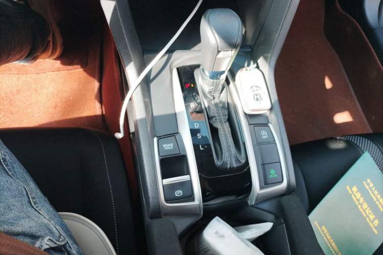 Used Honda Civic 2019 220TURBO CVT Dynamic Edition China VI Emission Standard Gear Lever