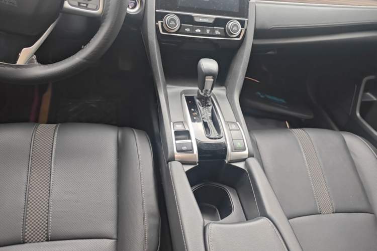 Used Honda Civic 2019 220TURBO CVT Power Edition China VI Emission Standard Gear Lever