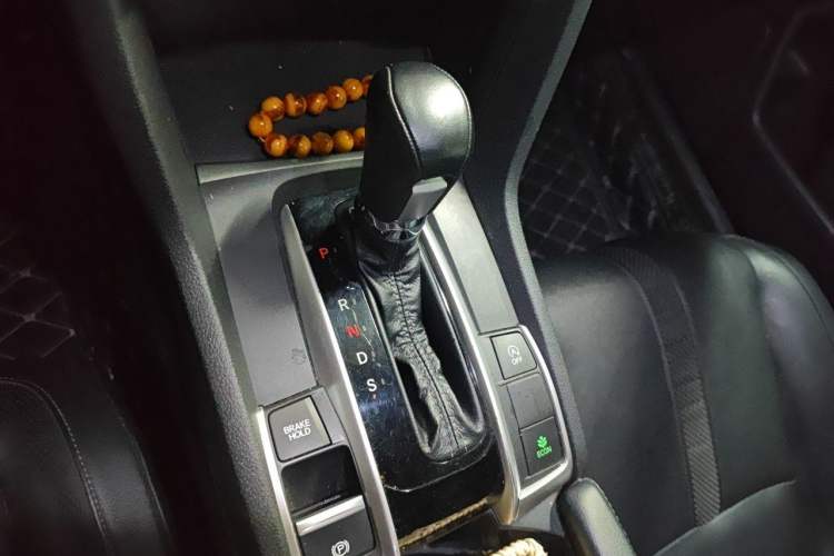 Used Honda Civic 2019 220TURBO CVT Power Edition China VI Emission Standard Gear Lever