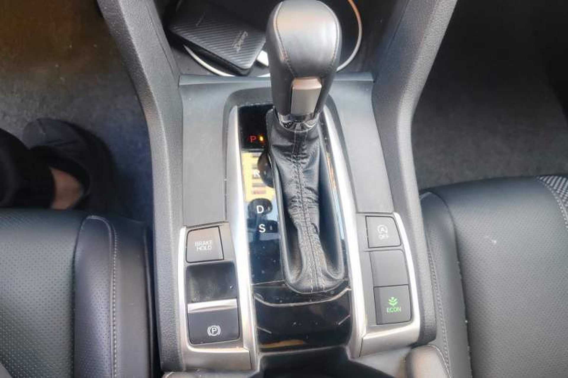 Used Honda Civic 2019 220TURBO CVT Power Edition China VI Emission Standard Gear Lever
