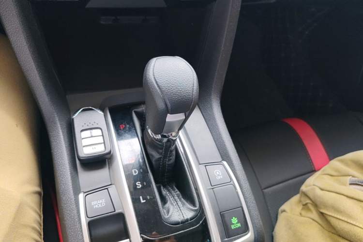 Used Honda Civic 2019 220TURBO CVT Dynamic Edition China VI Gear Lever