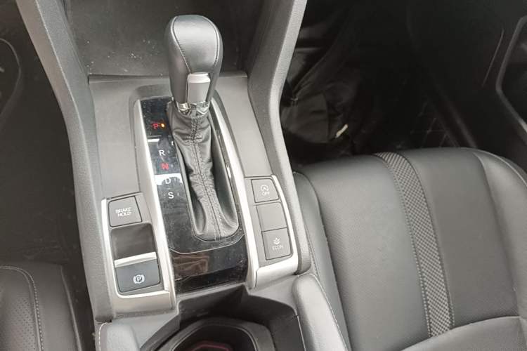 Used Honda Civic 2019 220TURBO CVT Power Edition China VI Emission Standard Gear Lever