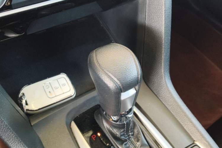 Used Honda Civic 2019 220TURBO CVT Dynamic Edition China VI Emission Standard Gear Lever