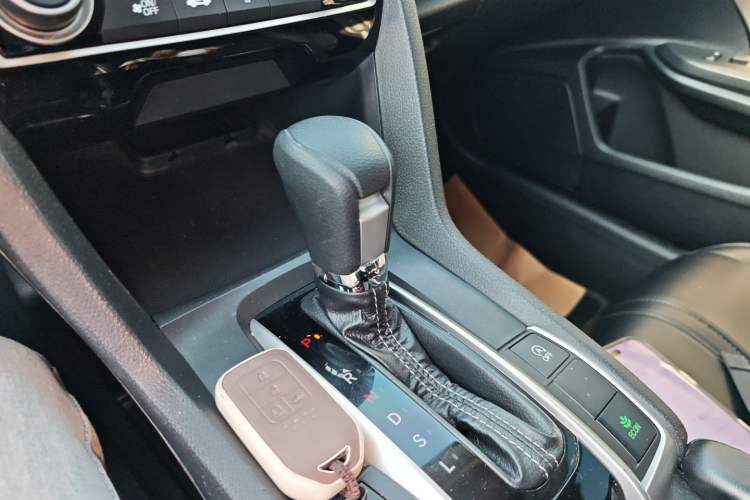 Used Honda Civic 2019 220TURBO CVT Dynamic Edition China VI Gear Lever